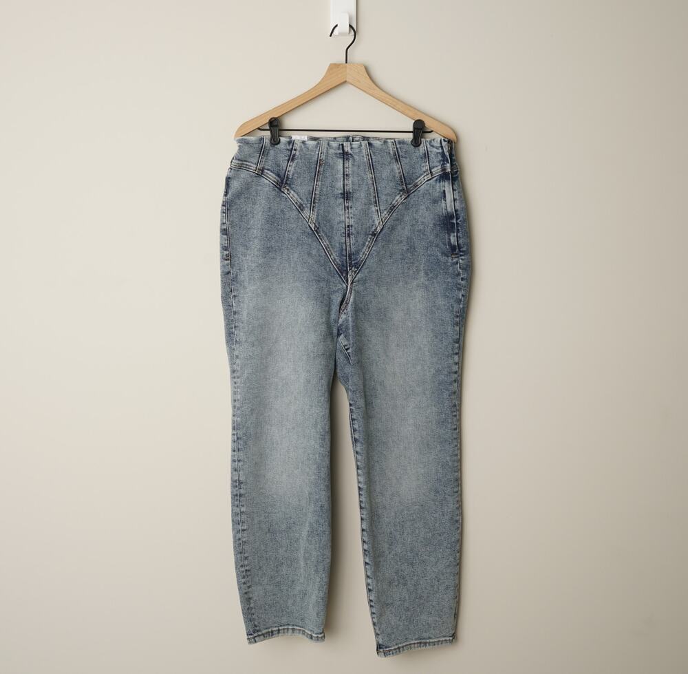 Good American Good Classic Jeans High Rise Gap-Proof Waistband Zipper Side Denim
